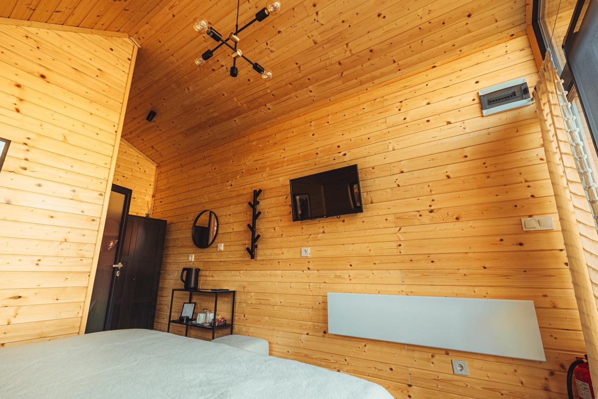 Saint Constantine Mountain Retreat Пештера