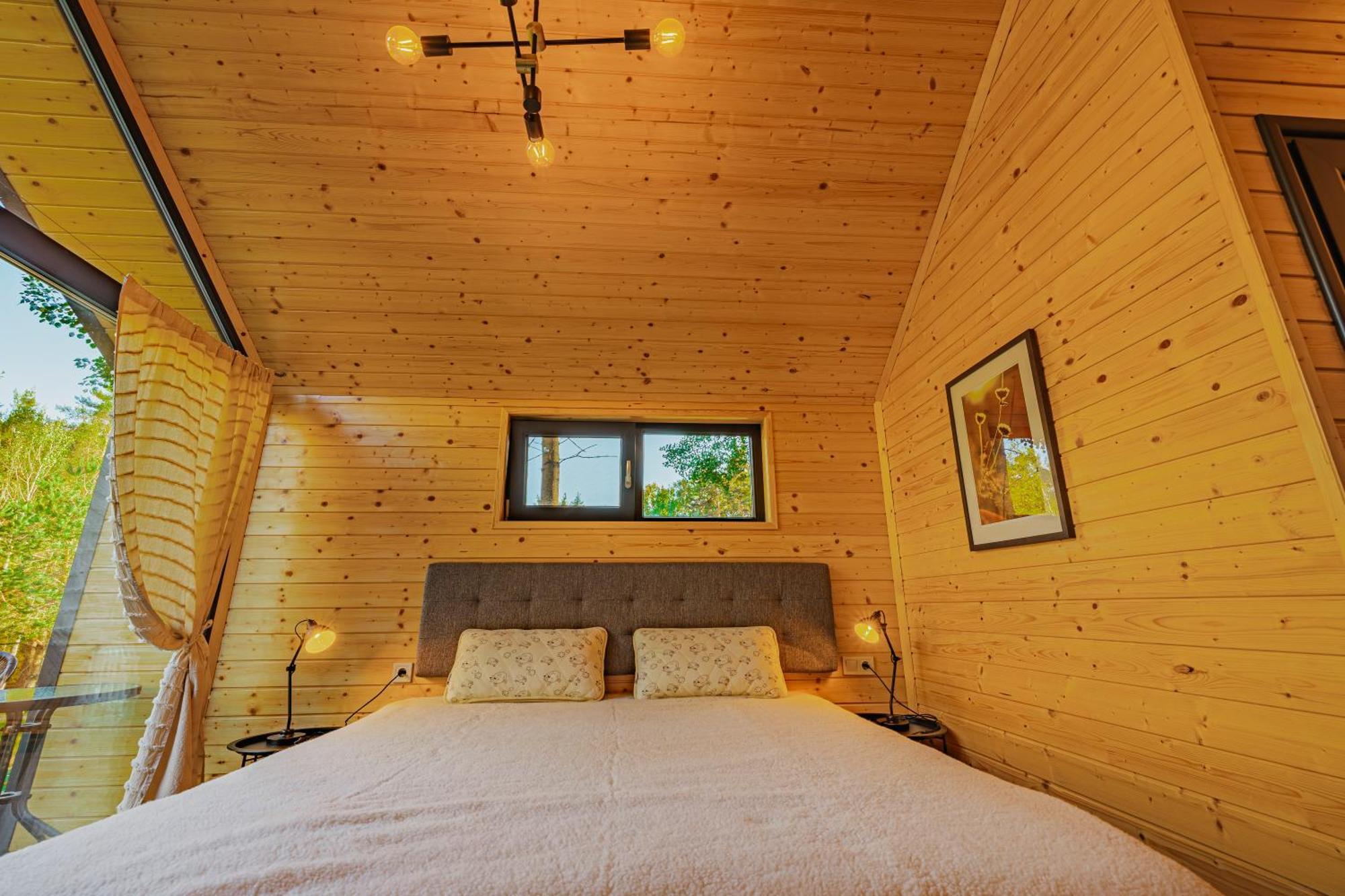 Saint Constantine Mountain Retreat Пештера